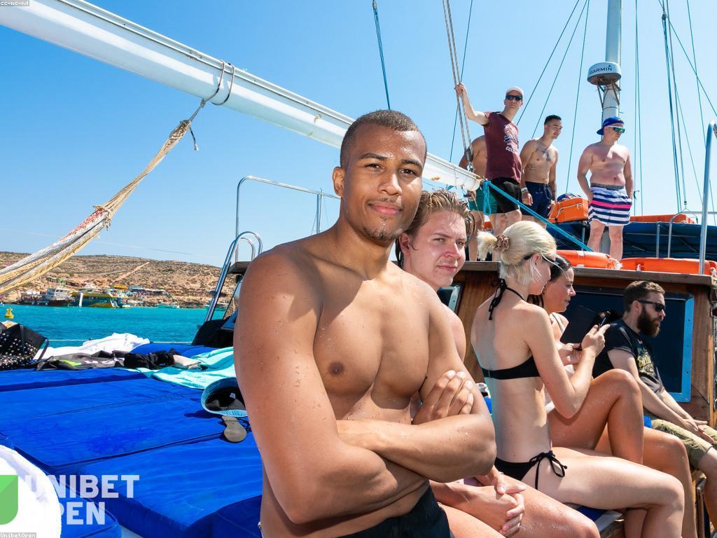 ការណែនាំកាស៊ីណូ: ការបើកទ្វារទៅកាន់ពិភពអារម្មណ៍នៃការប្រកួត