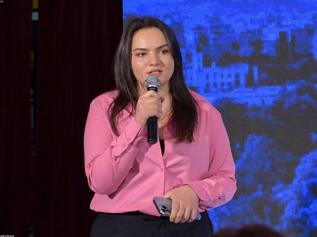 ឱកាសឈ្នះក្នុងការបង្កើតអាជីវកម្ម