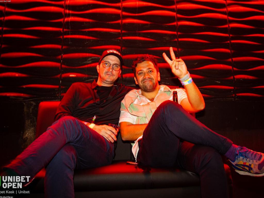 ការណែនាំកាស៊ីណូ: សេវាកម្ម និងការប្រកួតដែលអ្នកត្រូវដឹង