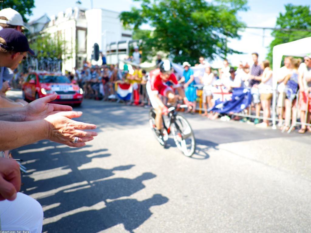 របៀបគាំទ្រក្រុមរបស់អ្នក